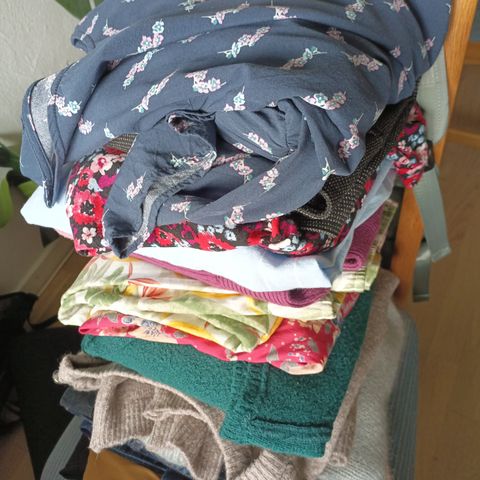 Bag of women's clothes for free