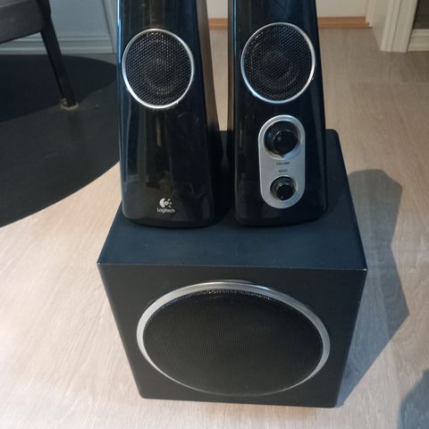 Logitech Speaker System Z523  Høytallere med subwofer
