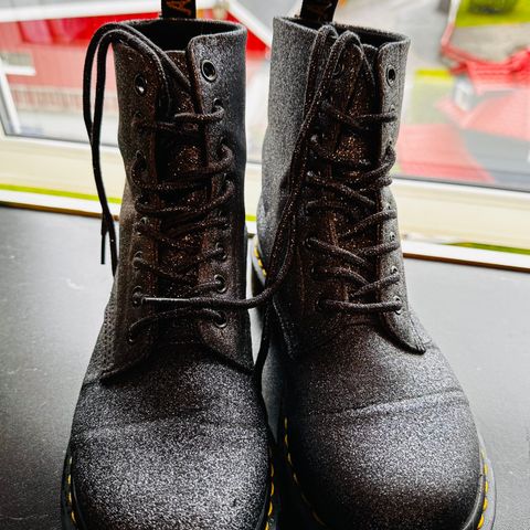 Dr. Martens Glitter