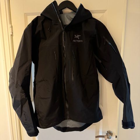 Arcteryx Alpha Sv