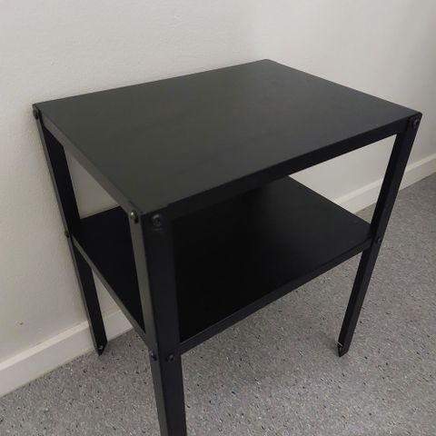 Small Black Nightstand / Lite Svart Nattbord (Ikea KNARREVIK)