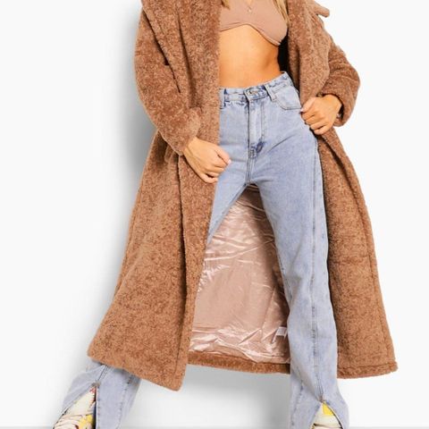 Ubrukt oversized teddykåpe fra Boohoo