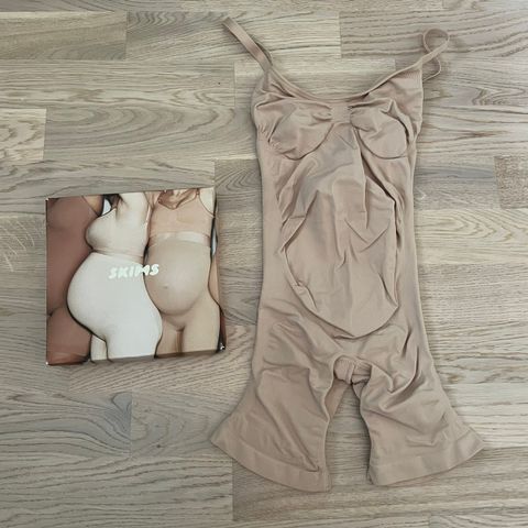 SKIMS Maternity bodysuit