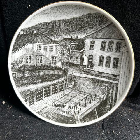 Porsgrunds Platten  1981. Porsgrunn Porselens Fabrikk