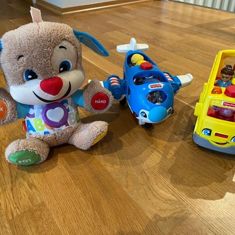 Fisher Price buss, fly og bamse selges