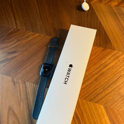 Apple Watch SE 2nd Gen 44mm midnight alu