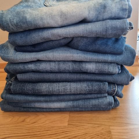 Nye og eldre jeans olabukser. Ulike form og str. Ca S. Selges samlet for 700
