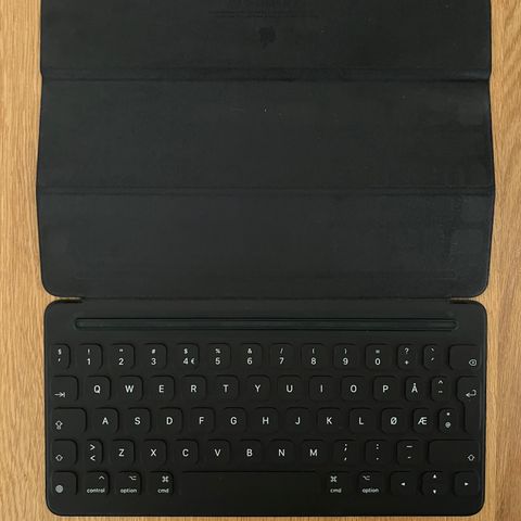 Apple Smart Keybord for 10.2'' Ipad (2021) - Excellent conditions