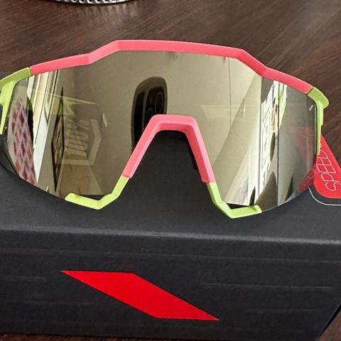 Speedcraft matte washed out neon yellow- Flash gold mirror lens