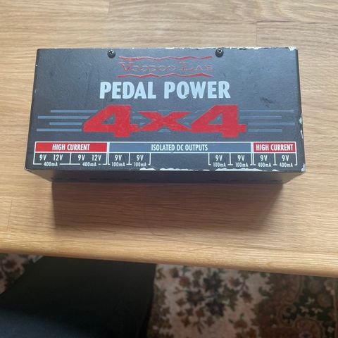 (RESERVERT) Voodoo Lab Pedal Power 4x4