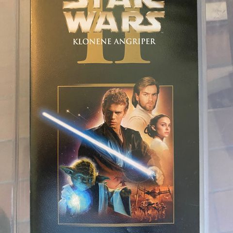 STAR WARS 2 KLONENE ANGRIPER PÅ VHS