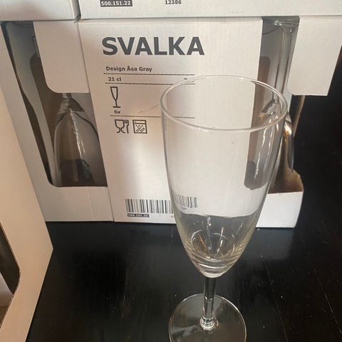 RESERVERT til lørdag 27.07 - SVALKA champagneglass IKEA