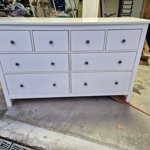 Hemnes kommode med 8 skuffer