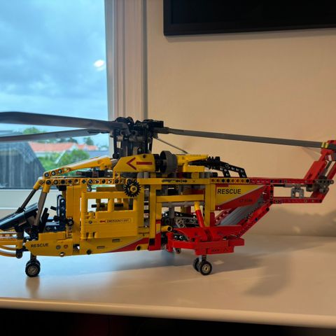 Lego Technic 9396 Rescue helikopter