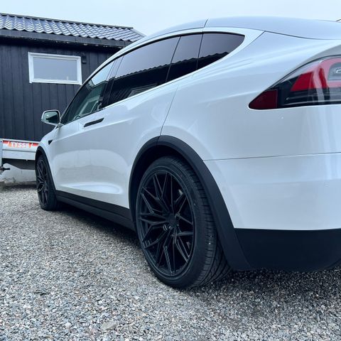 Tesla Model X Felger