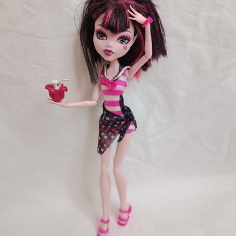 Monster High Draculaura dukke