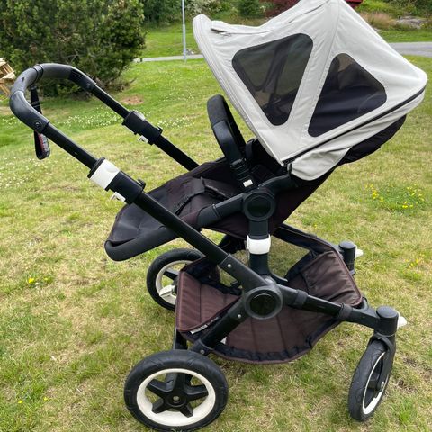 Bugaboo Buffalo med ekstra sommerkalesje.