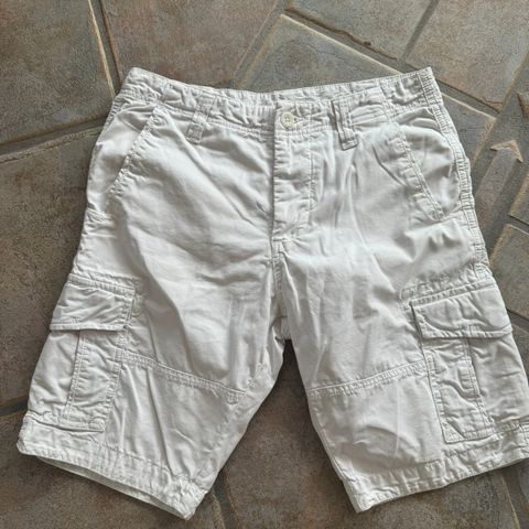 Peak Performance cargo shorts herre str 28 / M