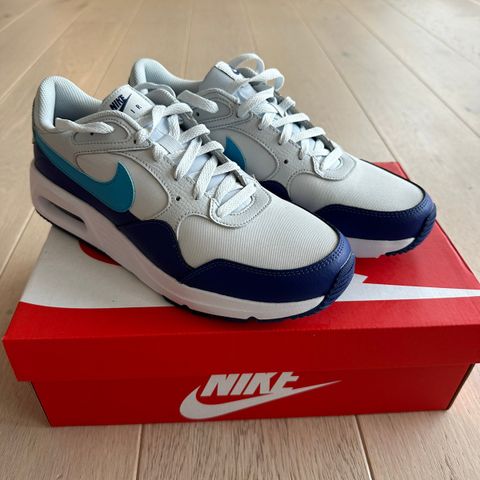 Helt ny og ubrukt Nike Air Max SC