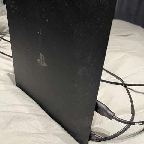 PlayStation 4 slim sort