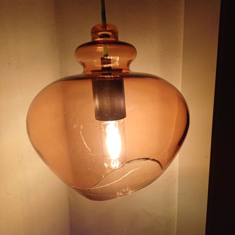 Frandsen Lighting ~ Taklampe ~ Rosa