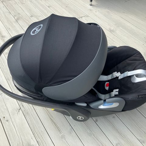 Cybex Cloud Z i-size med base