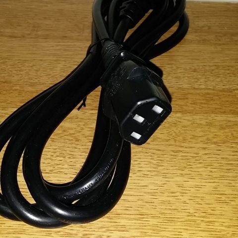 data strømkabel / vanlig strømkabel / power cord