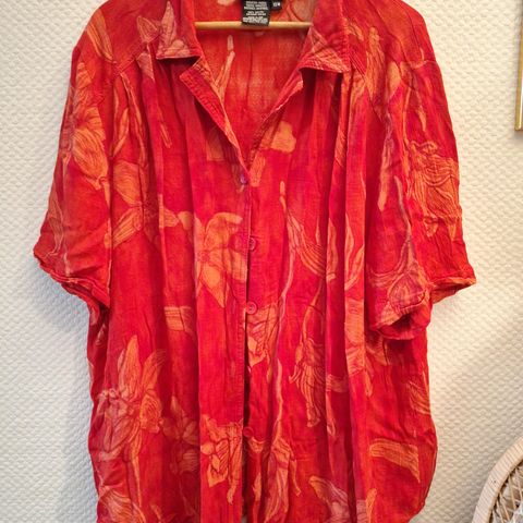 Vintage hawaiskjorte i rødt - 100% rayon - strl.XXL (dame)