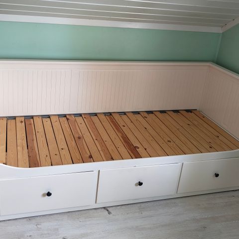 Ikea Hemnes seng selges