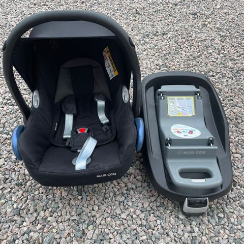 Maxi-Cosi Cabriofix med base