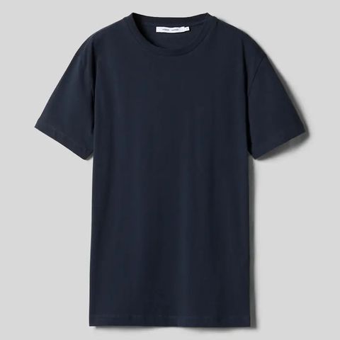 Samsøe - Klassisk t-skjorte i navy - 100 % cotton