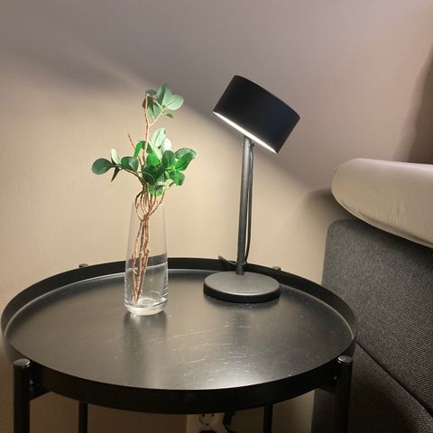 Ikea LÖVMÅNAD sort lampe