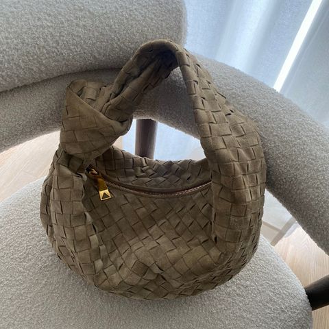 Bottega Veneta Teen Jodie Suede