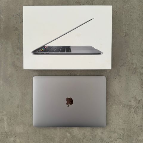 Macbook Pro 13" (2018) med Touch Bar og 4 Thunderbolt 3-porter (USB-C)