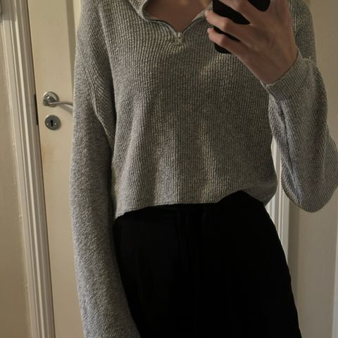 Brandy Melville grå cropped strikkegenser med glidelås One Size