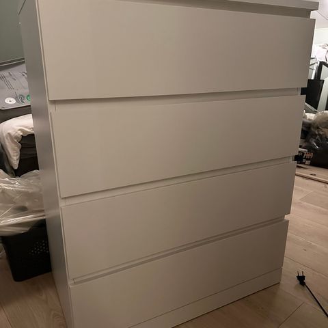 Malm kommode 4 skuffer