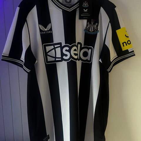 Newcastle 23/24 hjemmedrakt BNWT