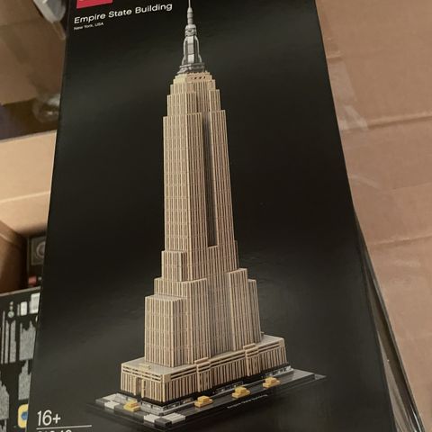 Lego 21046
