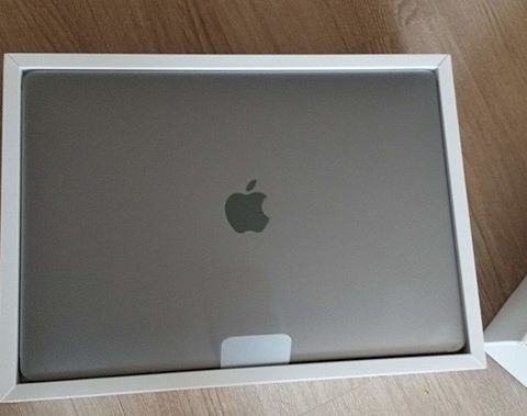 Kjøper alt av MacBook/imac