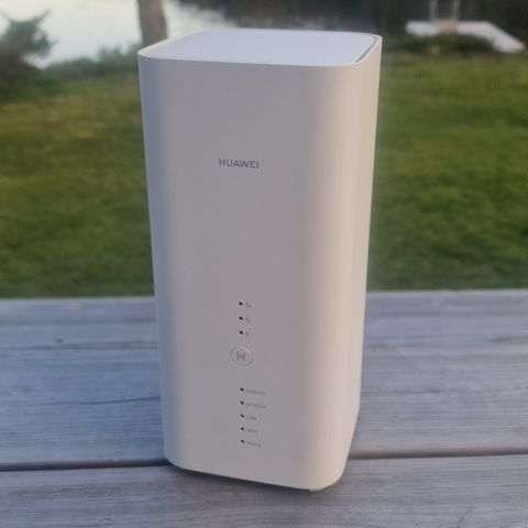 Router
Huawei B818-263 Cat19 LTE mobil router