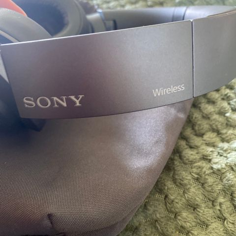 Sony WH-H900N Bluetooth