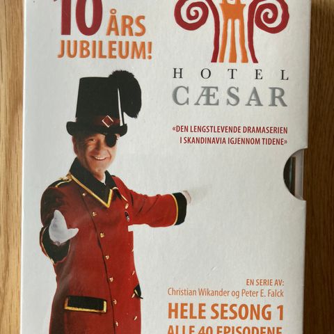 Hotel Cæsar - 10 års jubileum *Ny i plast*