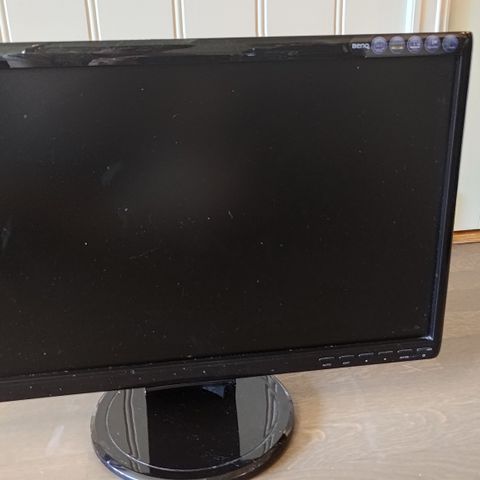 Benq pc-skjerm 22 tommer + HDMI til salgs