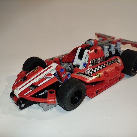 Race Car (42011) fra Lego Technic