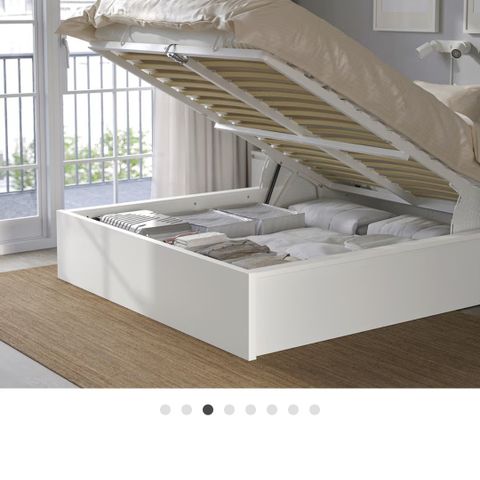Malm seng (140×200) med oppbevaring ønskes kjøpt