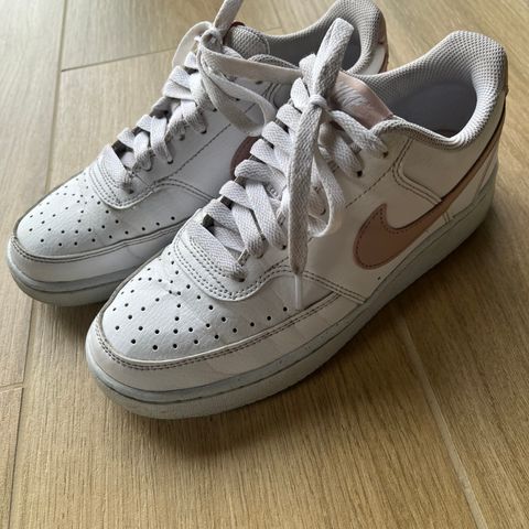 Nike sko str 37,5