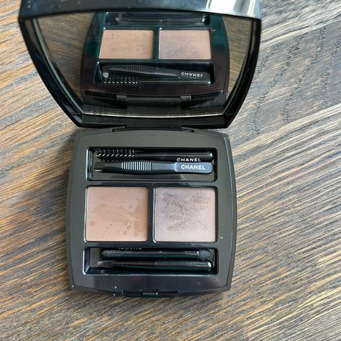 Chanel brow compact medium brown 02