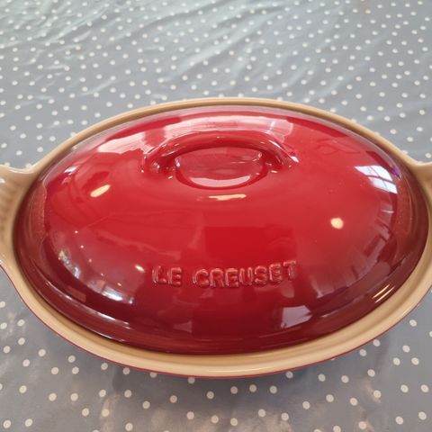 Le Creuset ildfast form m/lokk 26 cm