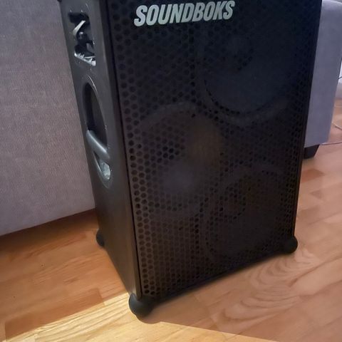 Soundboks 3 selges