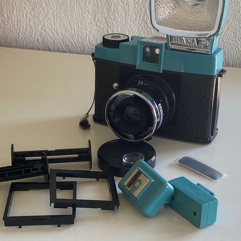 Lomography Diana F+ 75mm